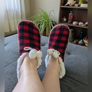 Lumberjack Plaid Red Black Slippers Pantouffles Tassles Pompoms